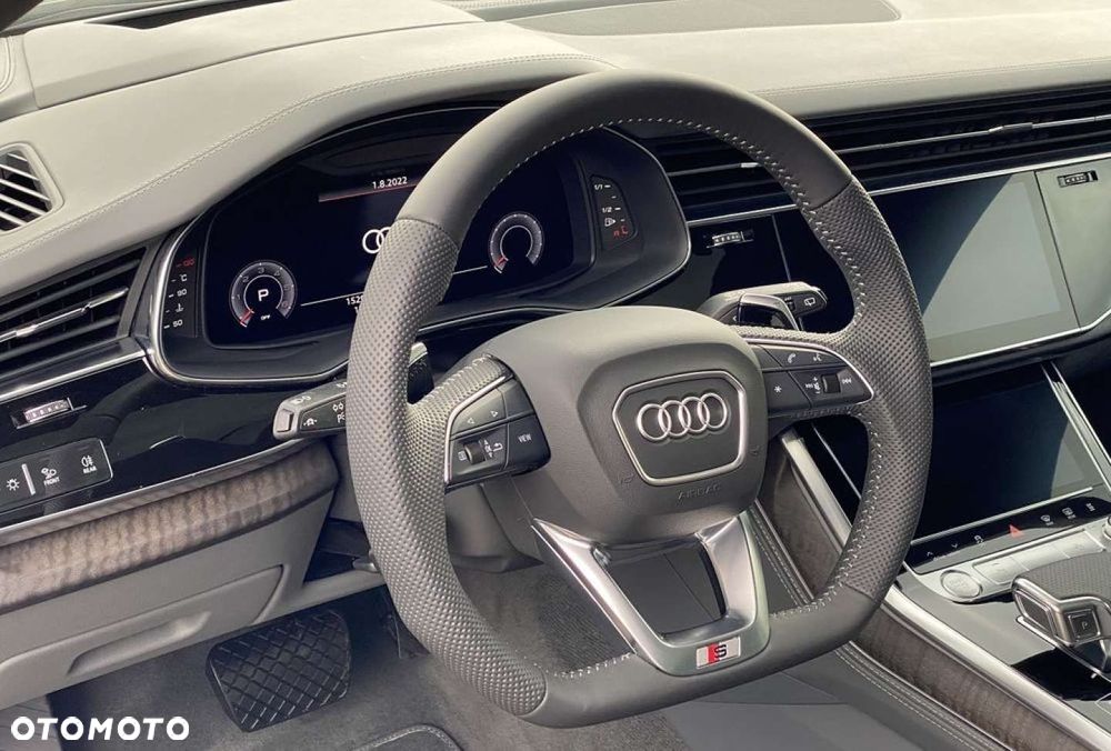Audi Q8 - 25