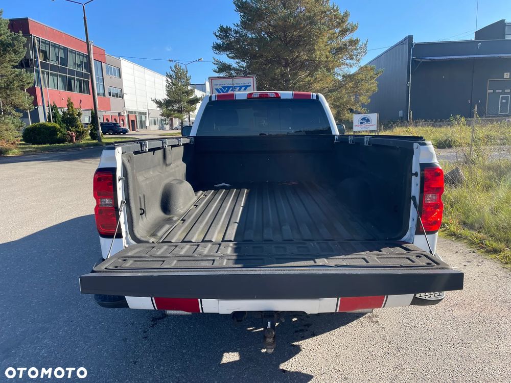 Chevrolet SILVERADO - 10