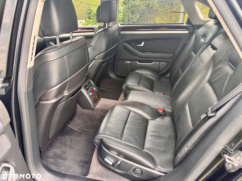 Audi A8 4.2 FSI Quattro - 12