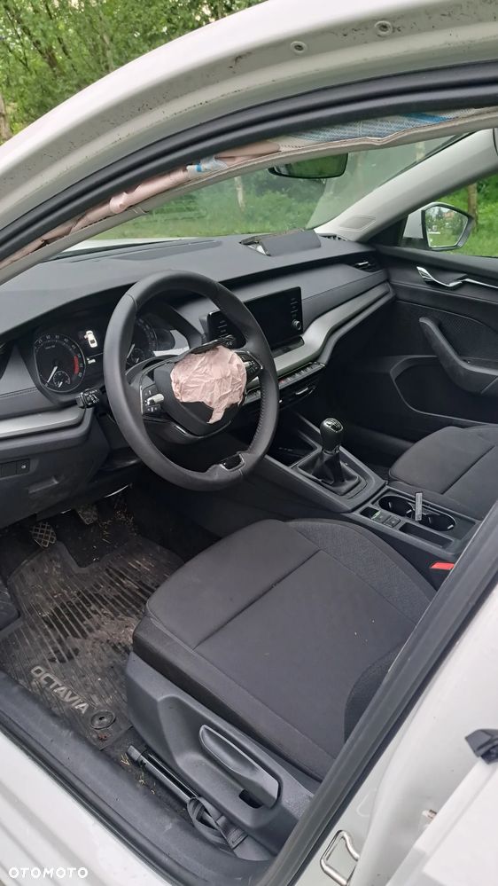 Skoda Octavia 2.0 TDI Style - 8