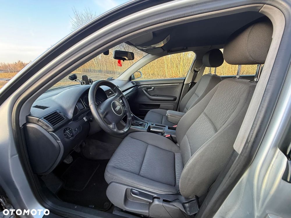 Audi A4 Avant - 11