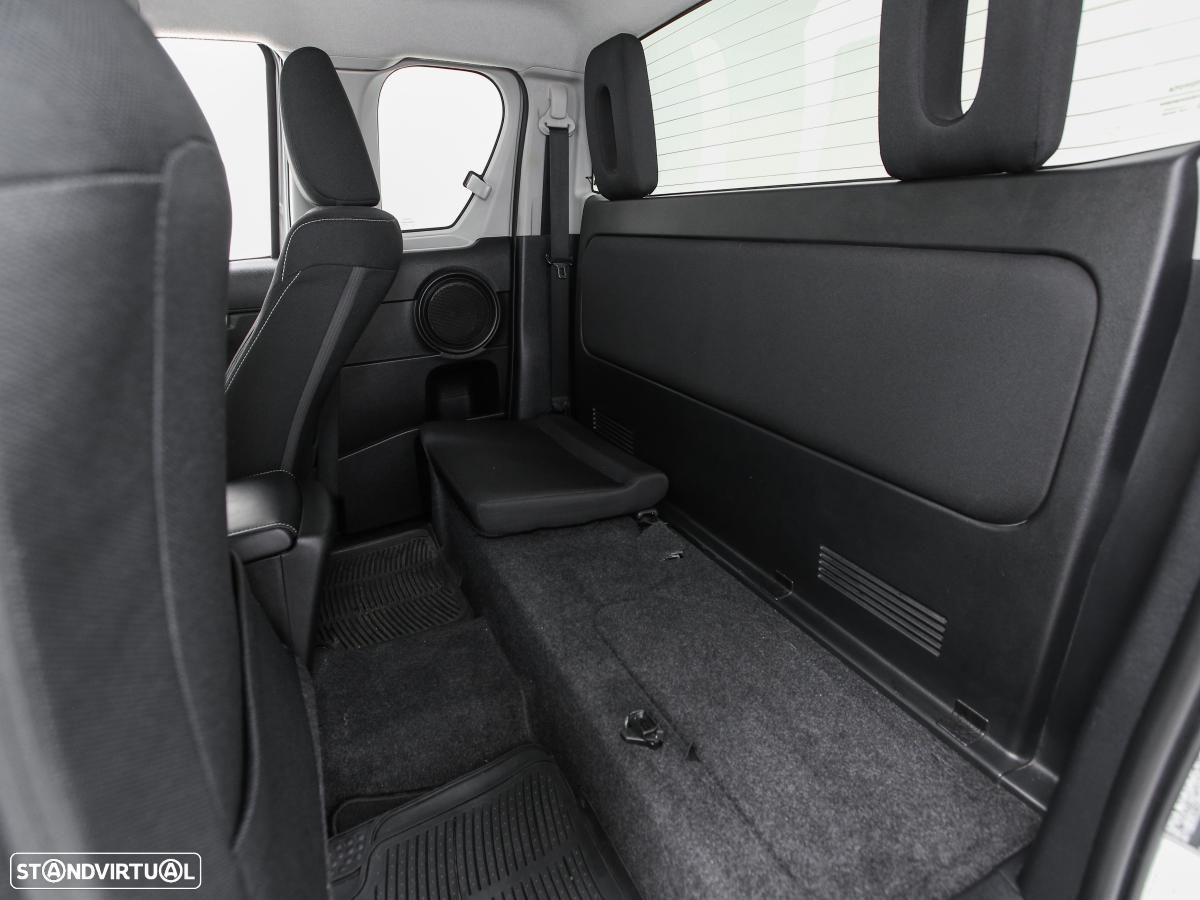 Toyota Hilux 2.4 D-4D 4WD Trial c/iva - 9