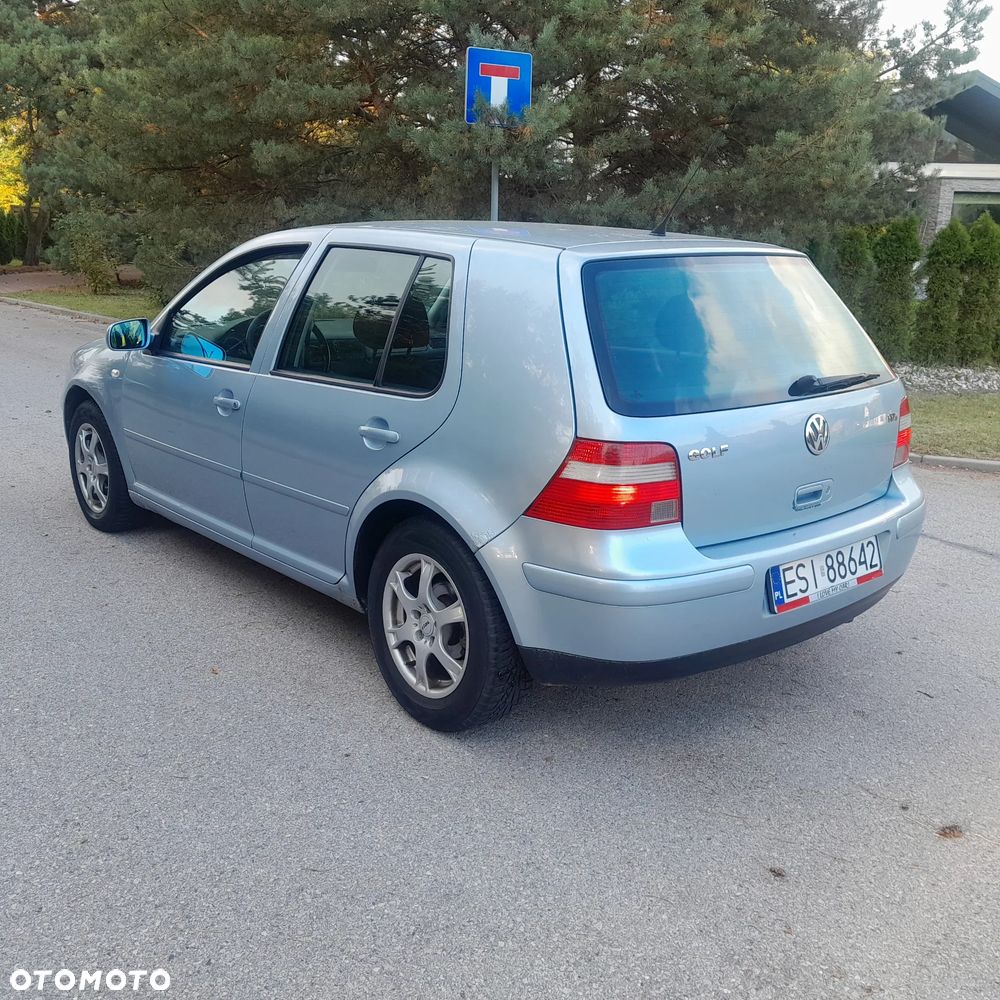 Volkswagen Golf - 3