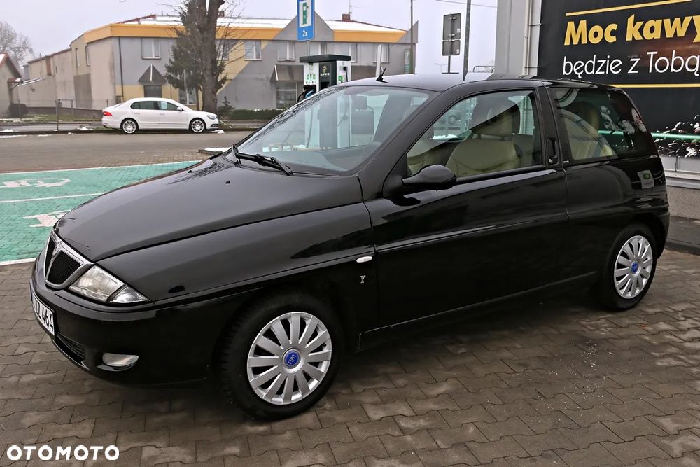 Lancia Ypsilon - 8