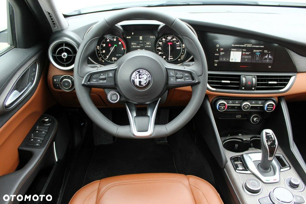 Alfa Romeo Giulia - 11