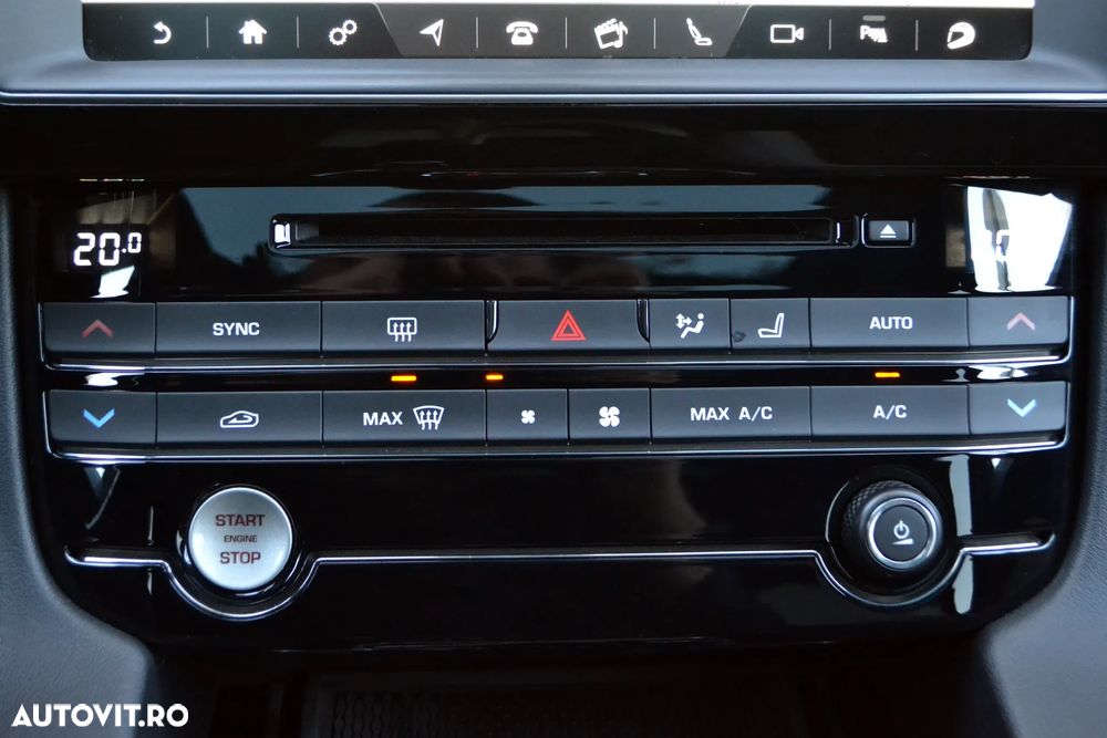 Jaguar F-Pace S AWD - 15