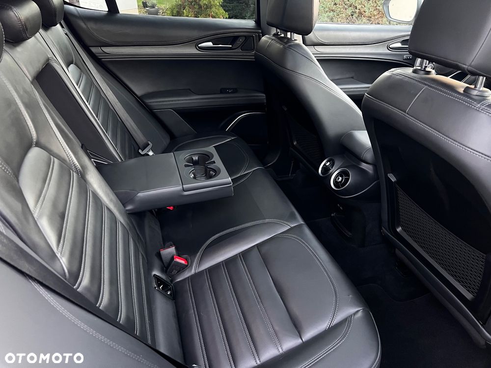 Alfa Romeo Stelvio 2.0 Turbo 16V AT8-Q4 Competizione - 25
