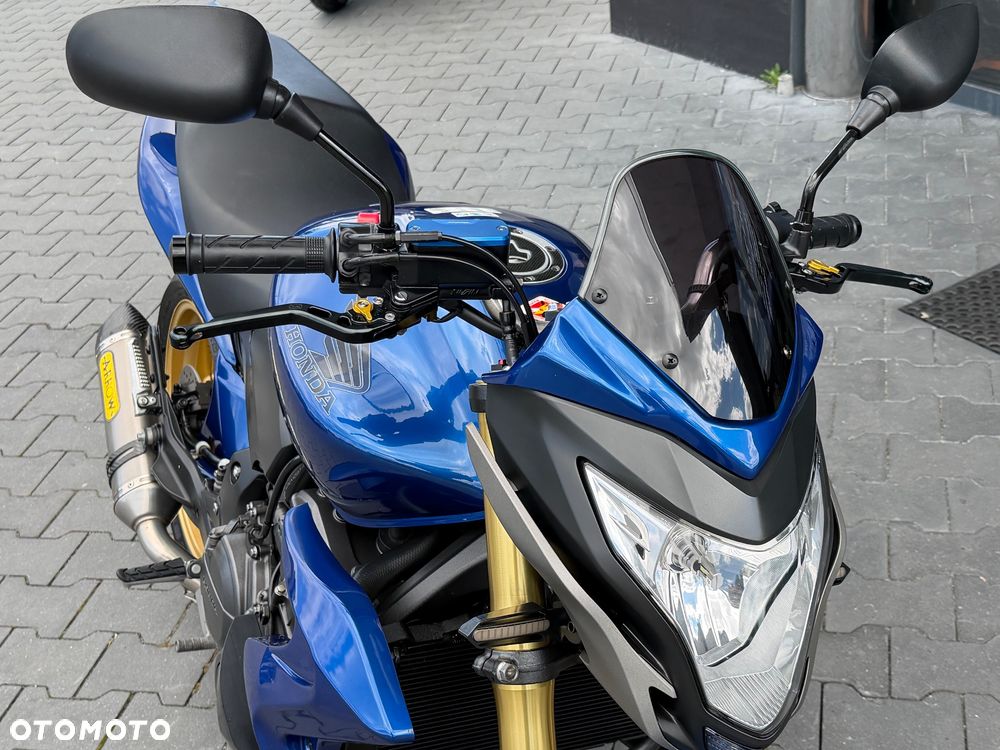 Honda Hornet - 22