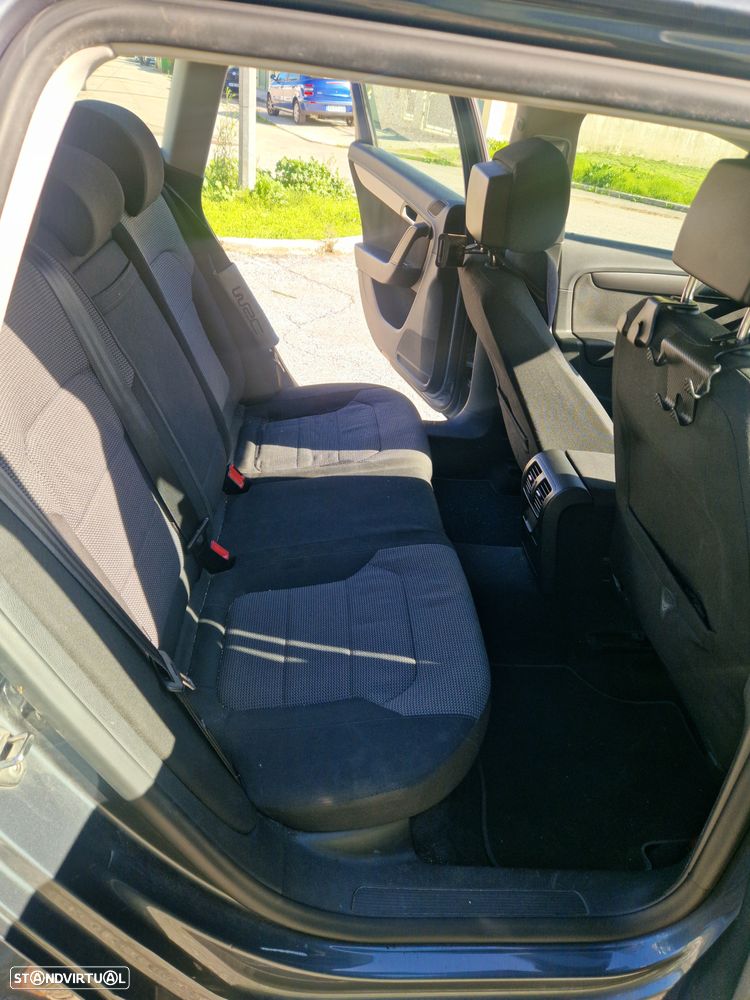 VW Passat Variant 1.6 TDI BlueMotion - 8