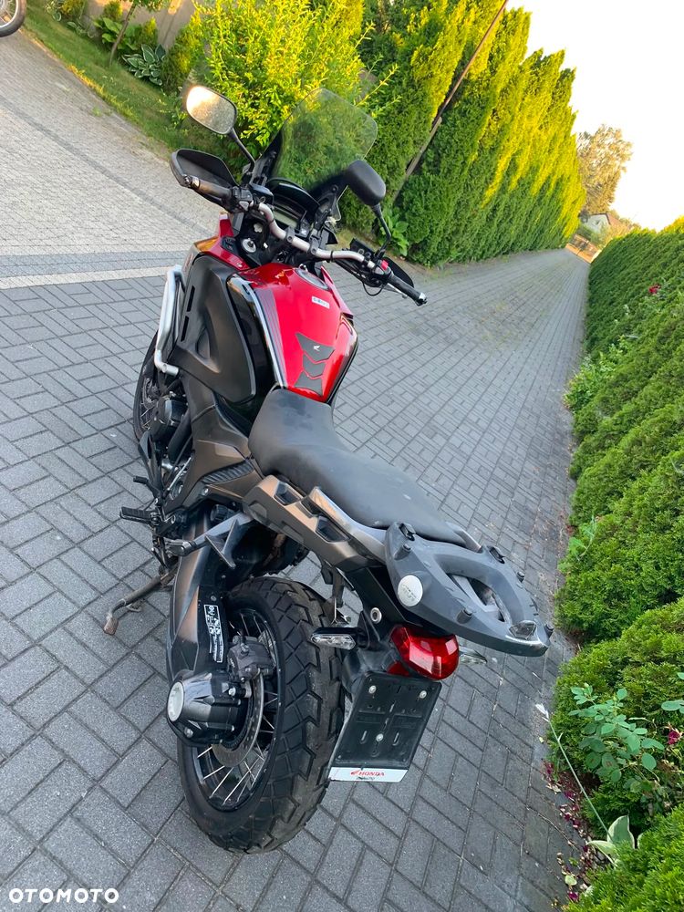 Honda VFR - 9