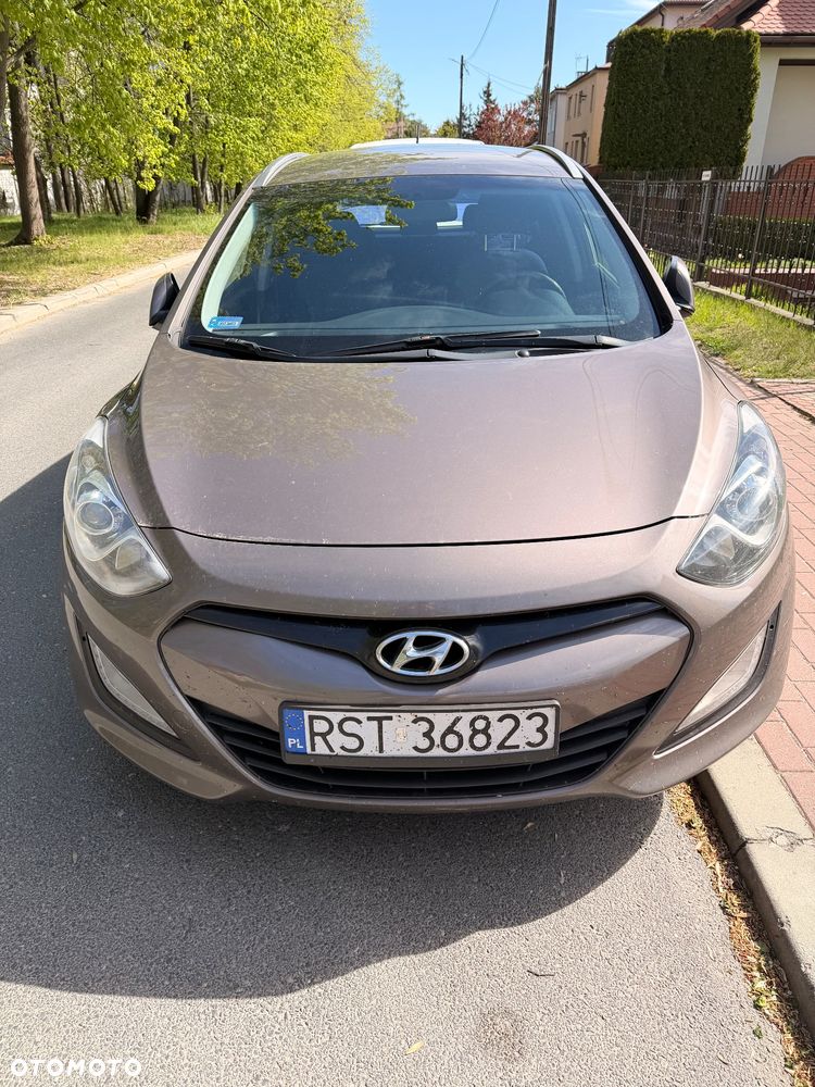 Hyundai i30 blue Kombi 1.6 CRDi Style - 2