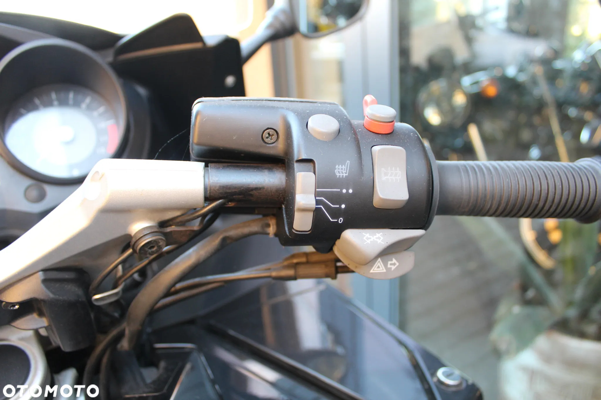 BMW K - 9