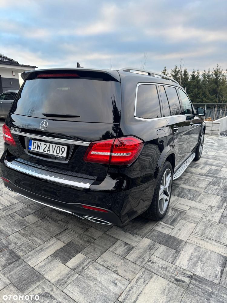 Mercedes-Benz GLS - 28