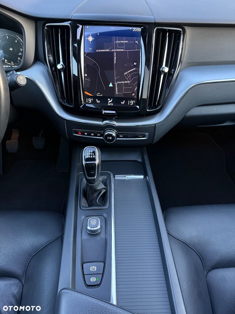 Volvo XC 60 D3 Drive-E Momentum - 32