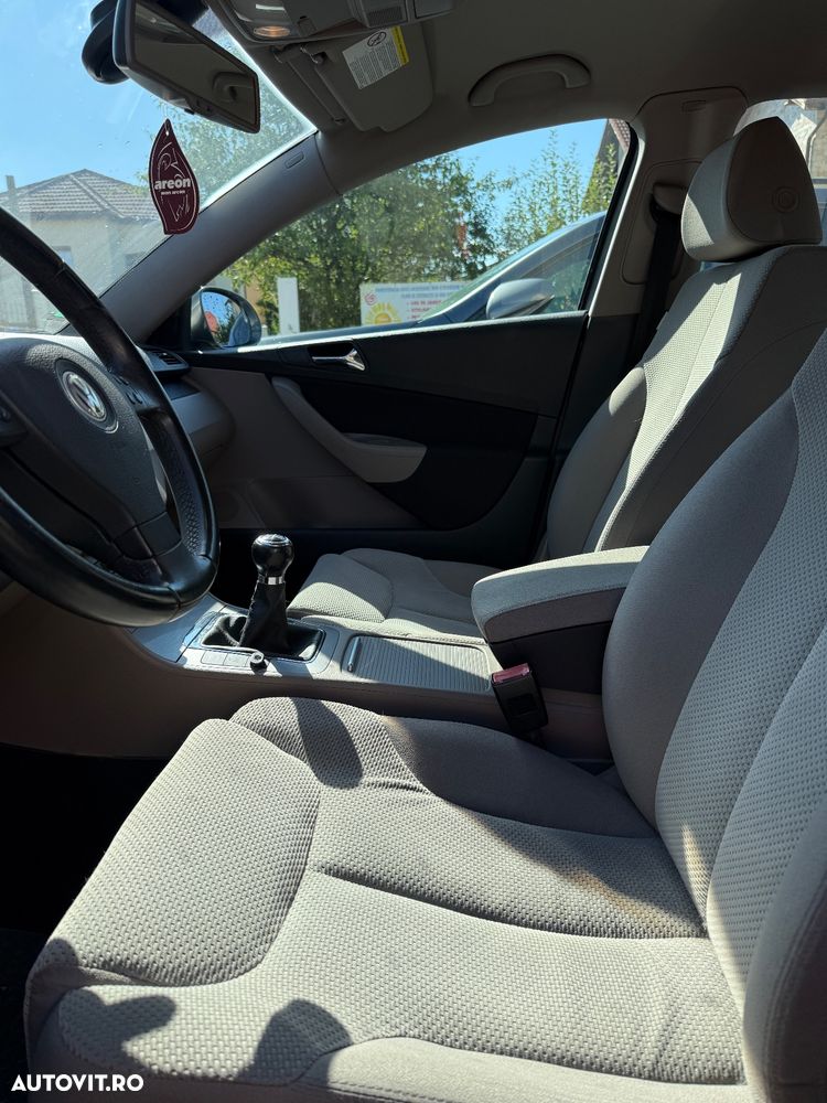 Volkswagen Passat Variant 2.0 FSI Highline 4Motion - 6