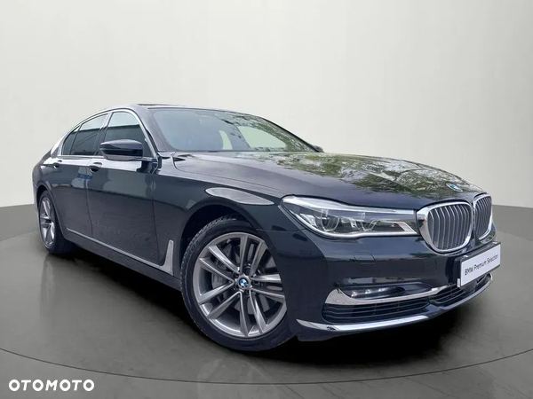 BMW Seria 7 750i xDrive