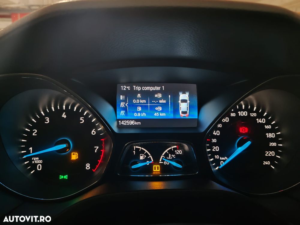 Ford Focus 1.5 EcoBoost ST-Line - 14