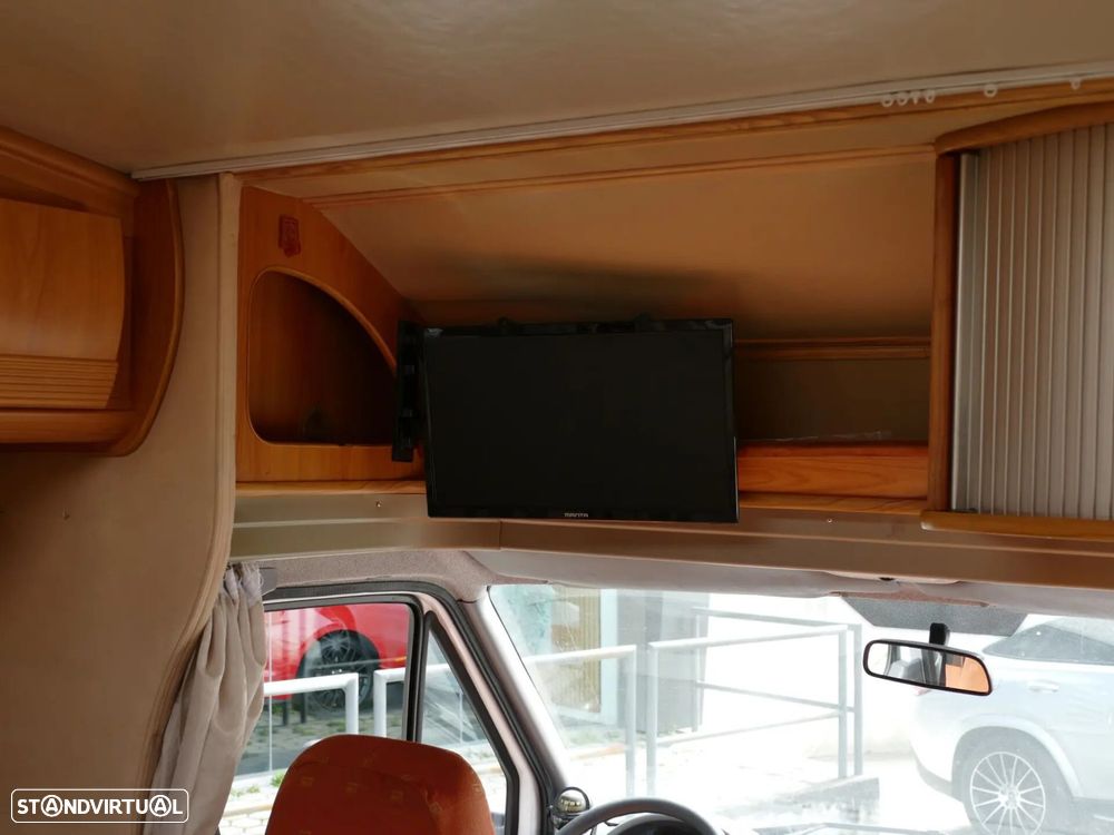 Mercedes-Benz Sprinter - 30