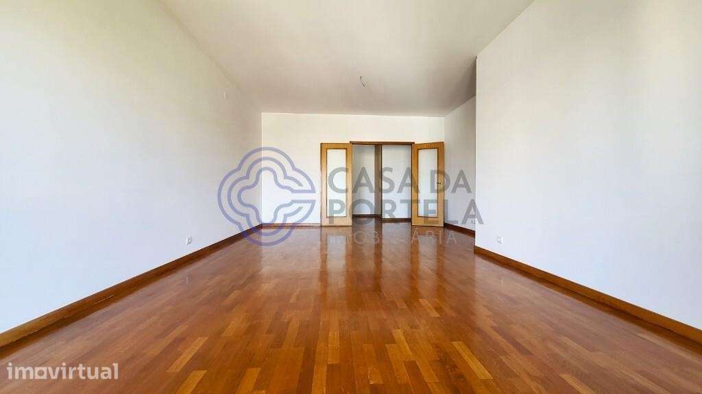 Apartamento T3 junto à praia, em Póvoa de Varzim, para venda. - Grande imagem: 4/31