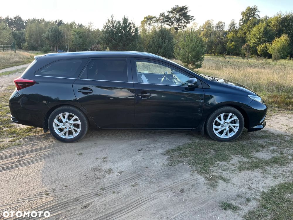 Toyota Auris 1.6 Comfort - 10