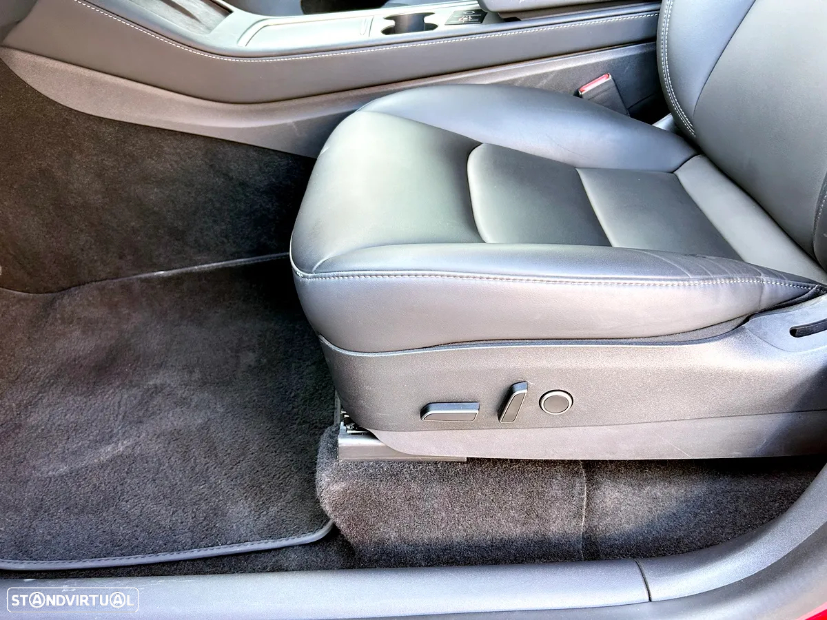 Tesla Model Y Long Range Dual Motor AWD - 20