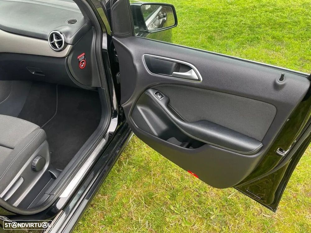 Mercedes-Benz B 180 - 31