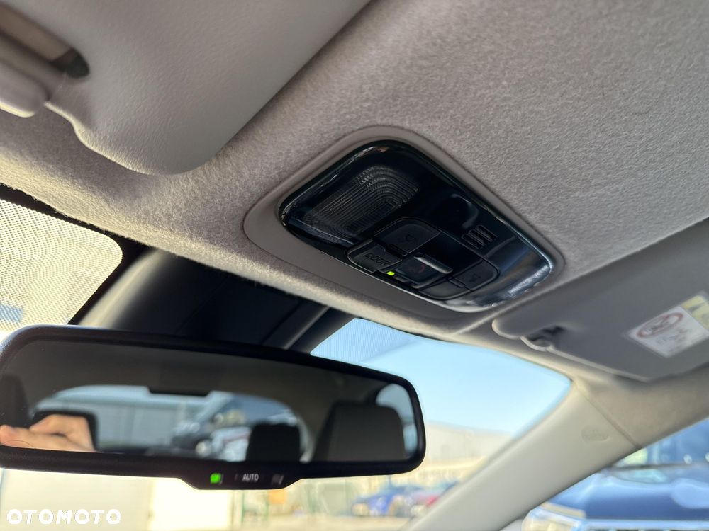 Toyota Yaris Hybrid 1.5 Comfort - 23