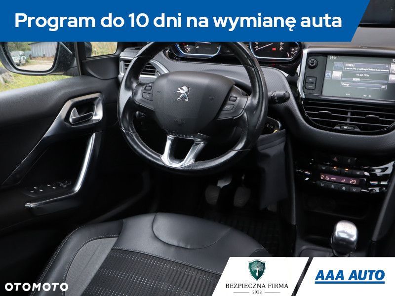 Peugeot 2008 - 8