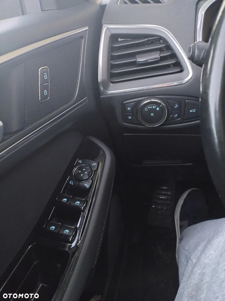 Ford S-Max 2.0 EcoBlue Titanium - 11