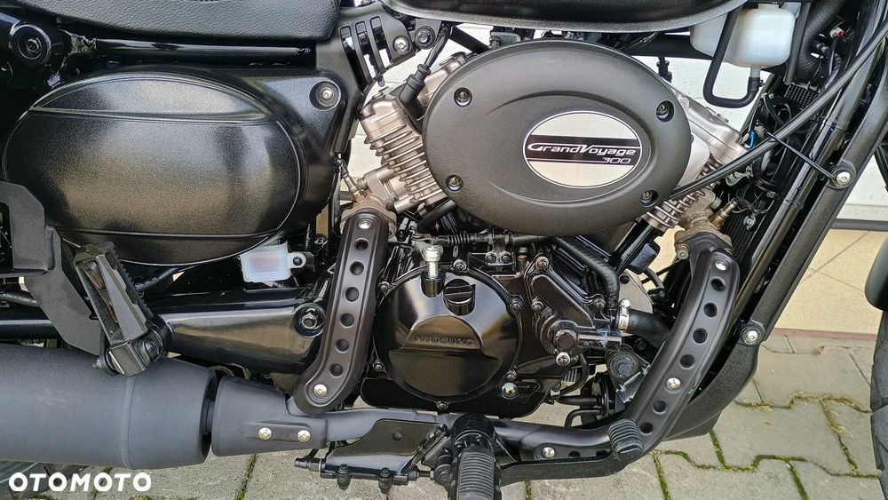 Hyosung GV - 27