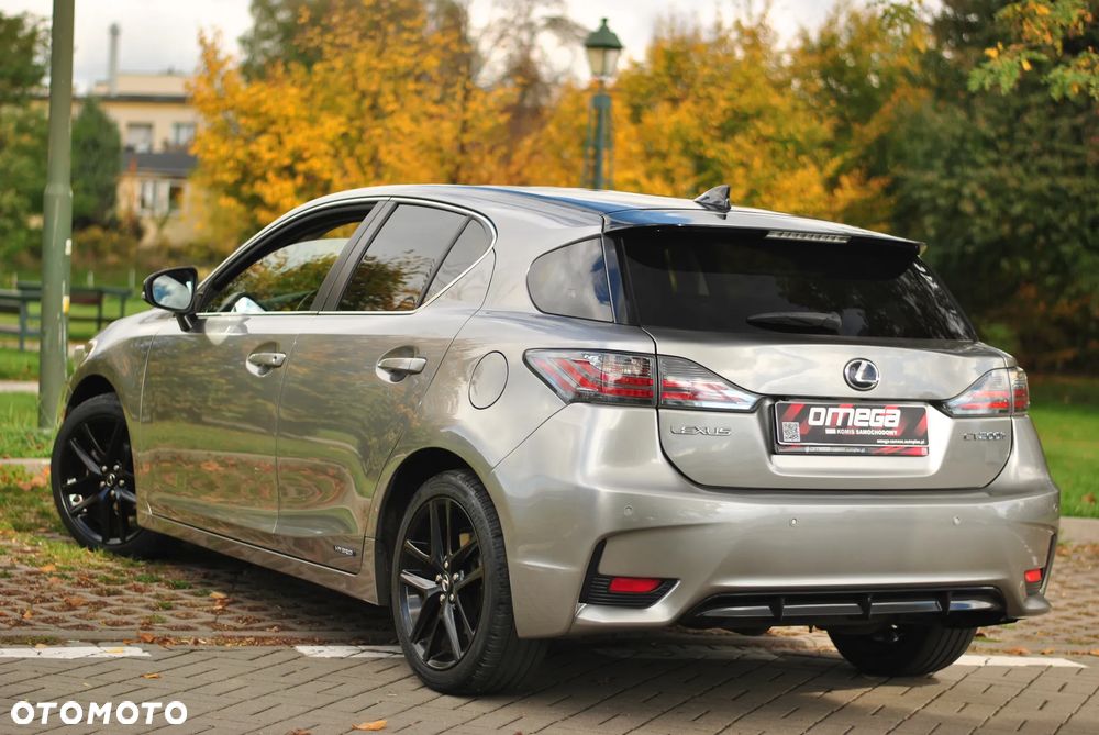 Lexus CT 200h Black - 13