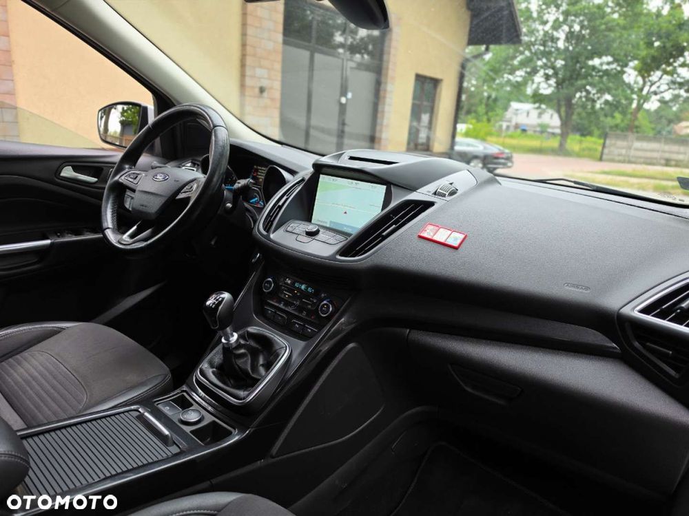 Ford Kuga - 16
