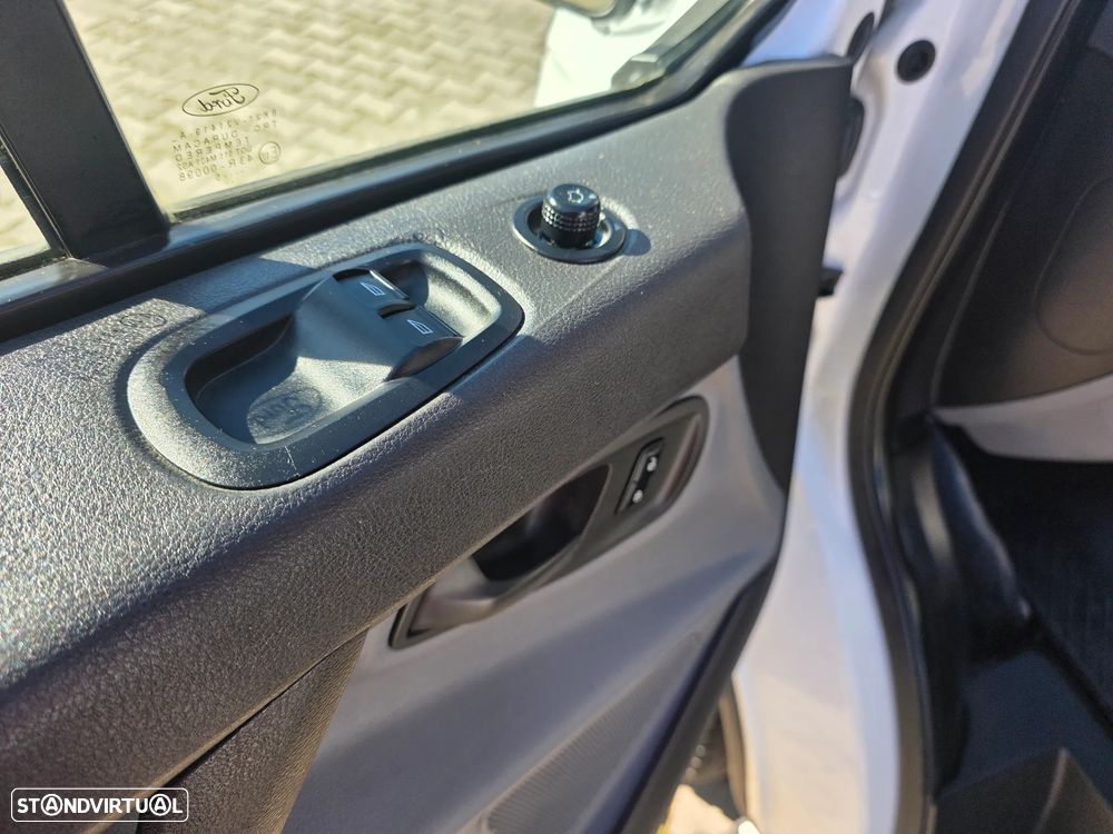 Ford Transit Custom 2.2 TDCI 270 L1 - 18