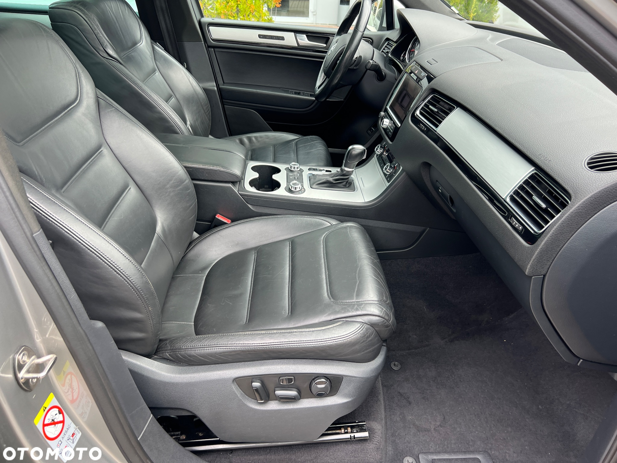Volkswagen Touareg 3.0 Hybrid 4Motion Automatik - 17
