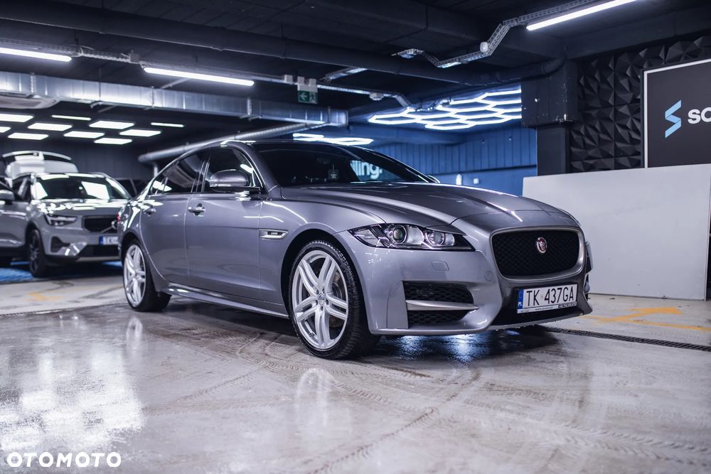 Jaguar XF 2.0 i4D AWD R-Sport - 6