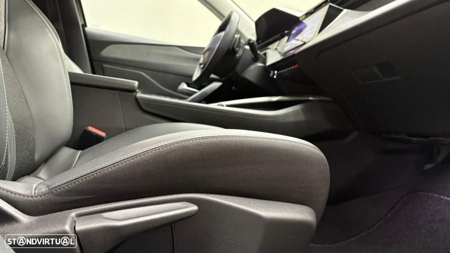 Peugeot 308 1.2 PureTech Allure Pack EAT8 - 27