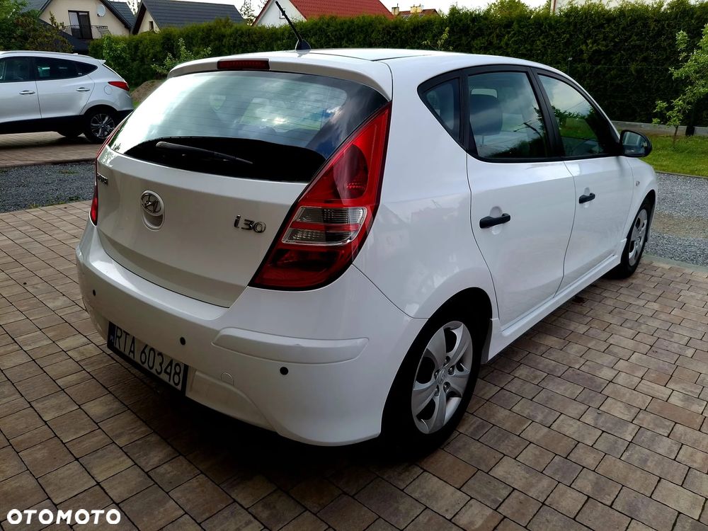 Hyundai i30 1.4 Classic + EU5 - 8