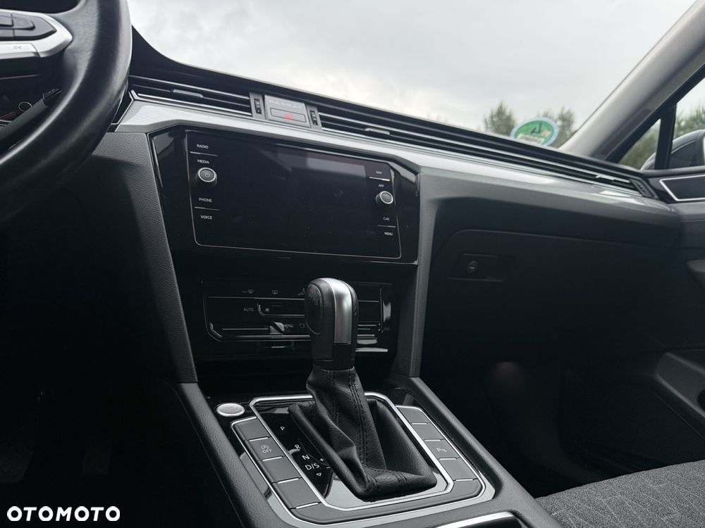 Volkswagen Passat 2.0 TDI BMT Highline DSG7 - 26