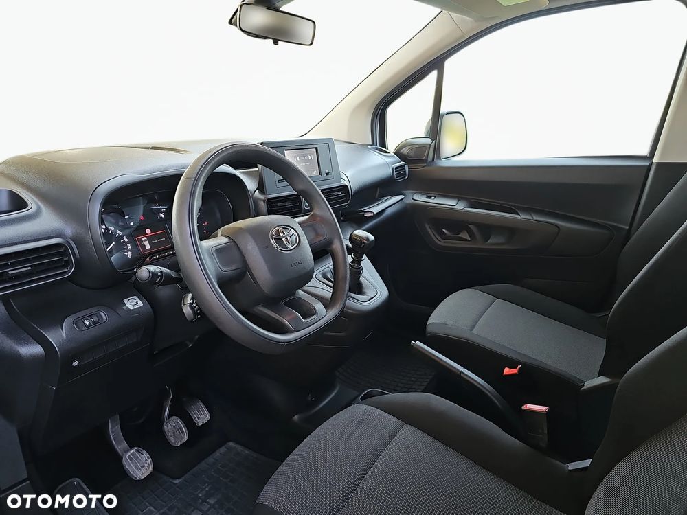 Toyota Proace City Verso 1.5 D-4D Combi - 4