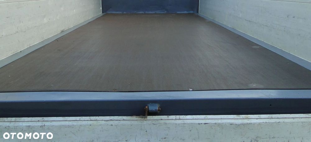 Mercedes-Benz Sprinter 411 - 35