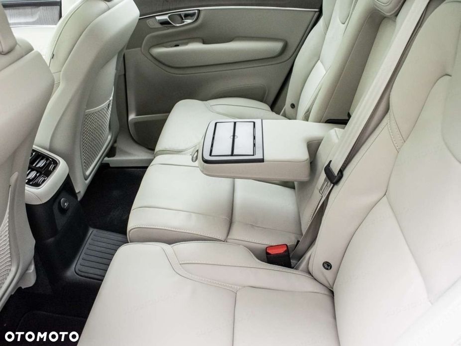 Volvo XC 90 B5 B AWD Ultra Dark 7os - 16