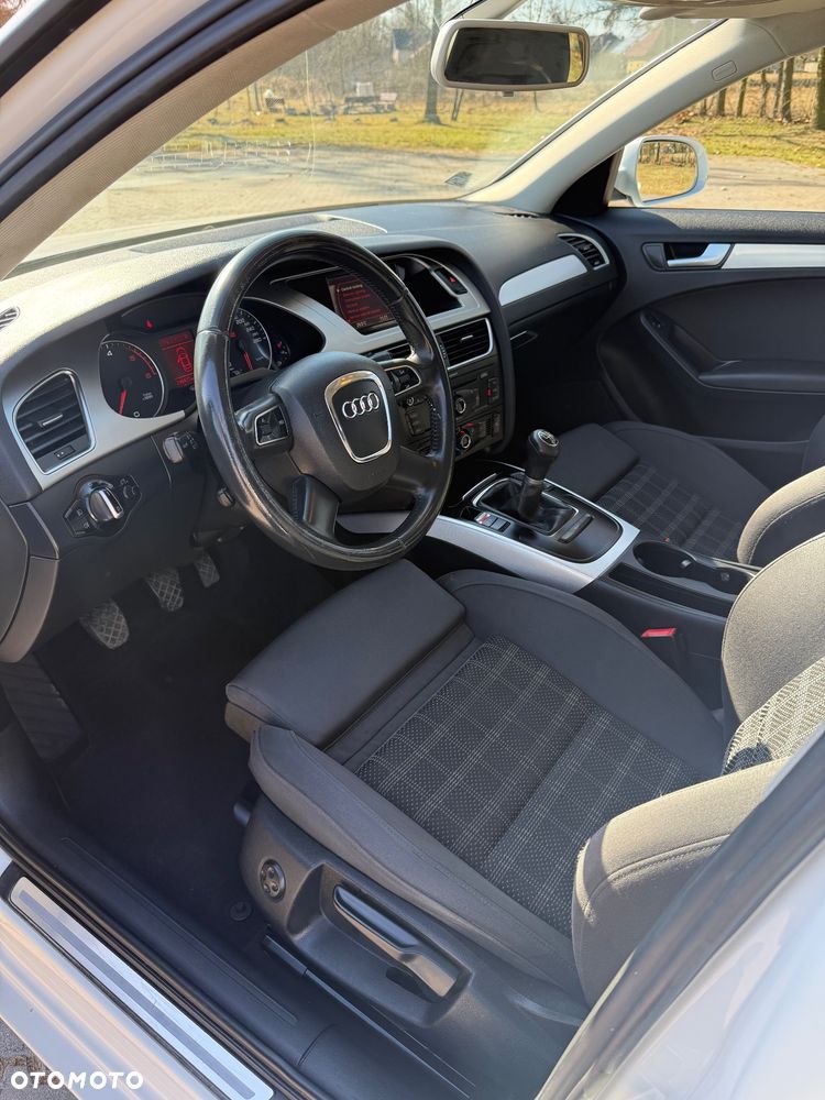 Audi A4 Limousine - 7