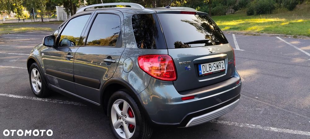 Suzuki SX4 1.6 VVT 4x2 Comfort Dance - 11