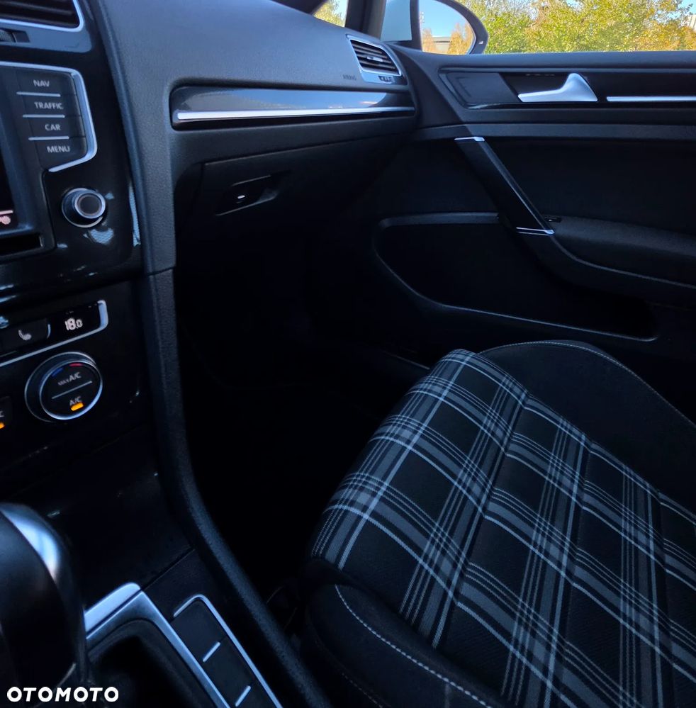 Volkswagen Golf 2.0 TDI BMT GTD DSG - 26