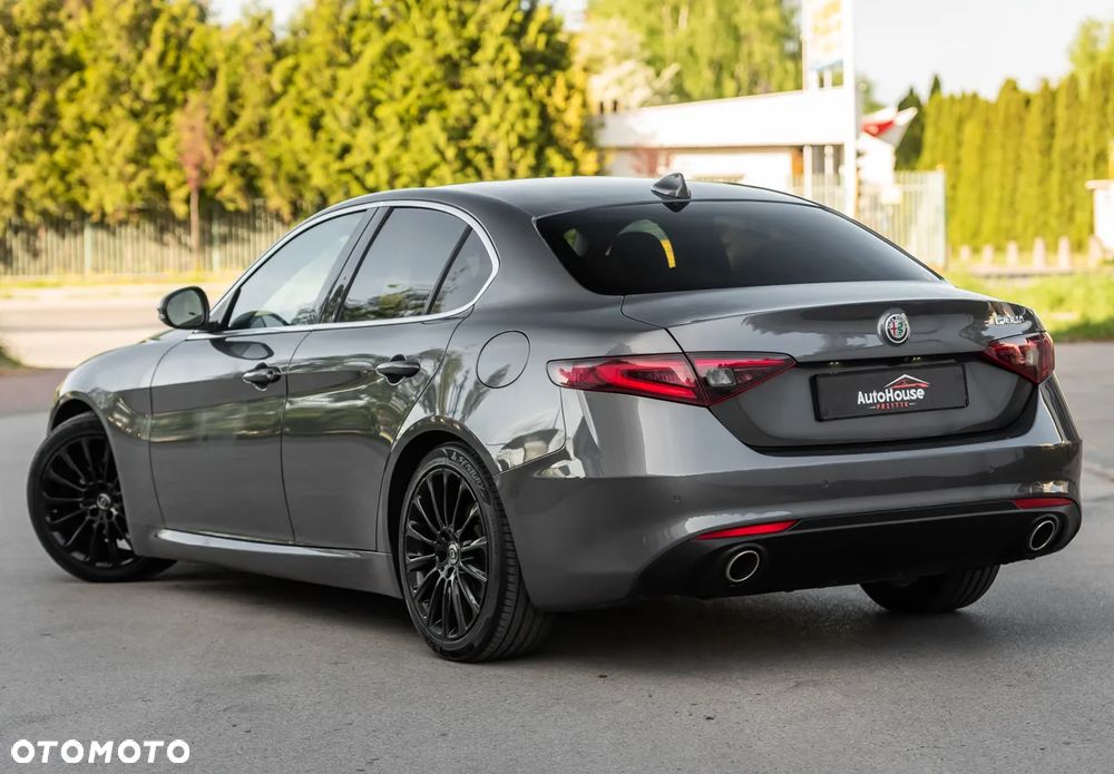 Alfa Romeo Giulia 2.2 Diesel AT8 Advanced Efficiency - 9