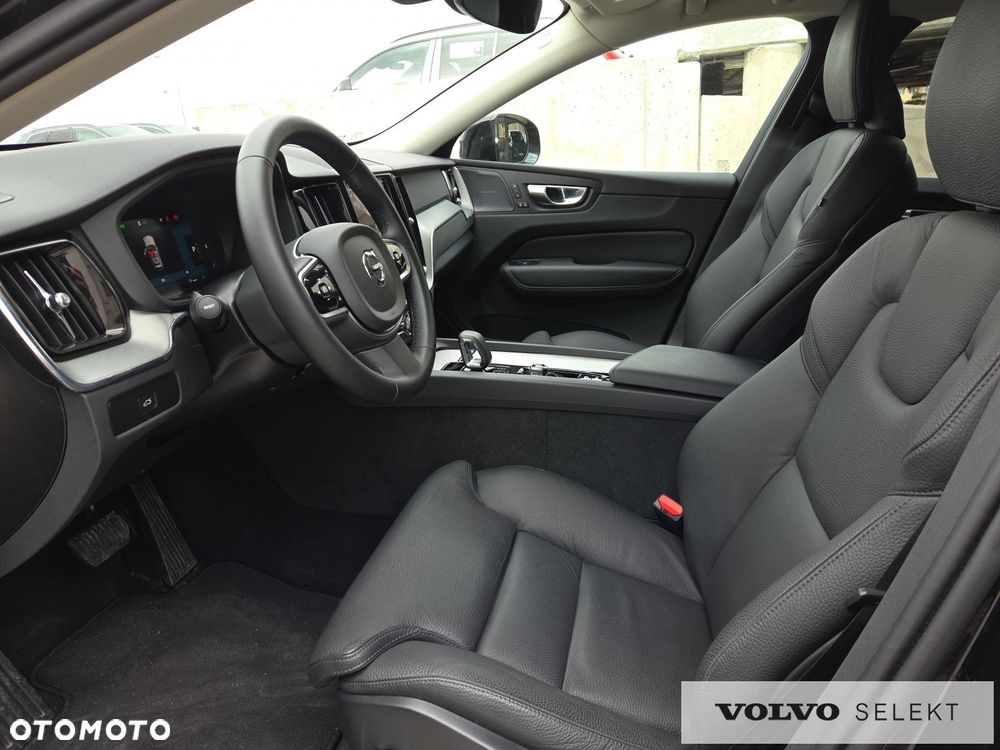 Volvo XC 60 B5 B AWD Plus Dark - 11