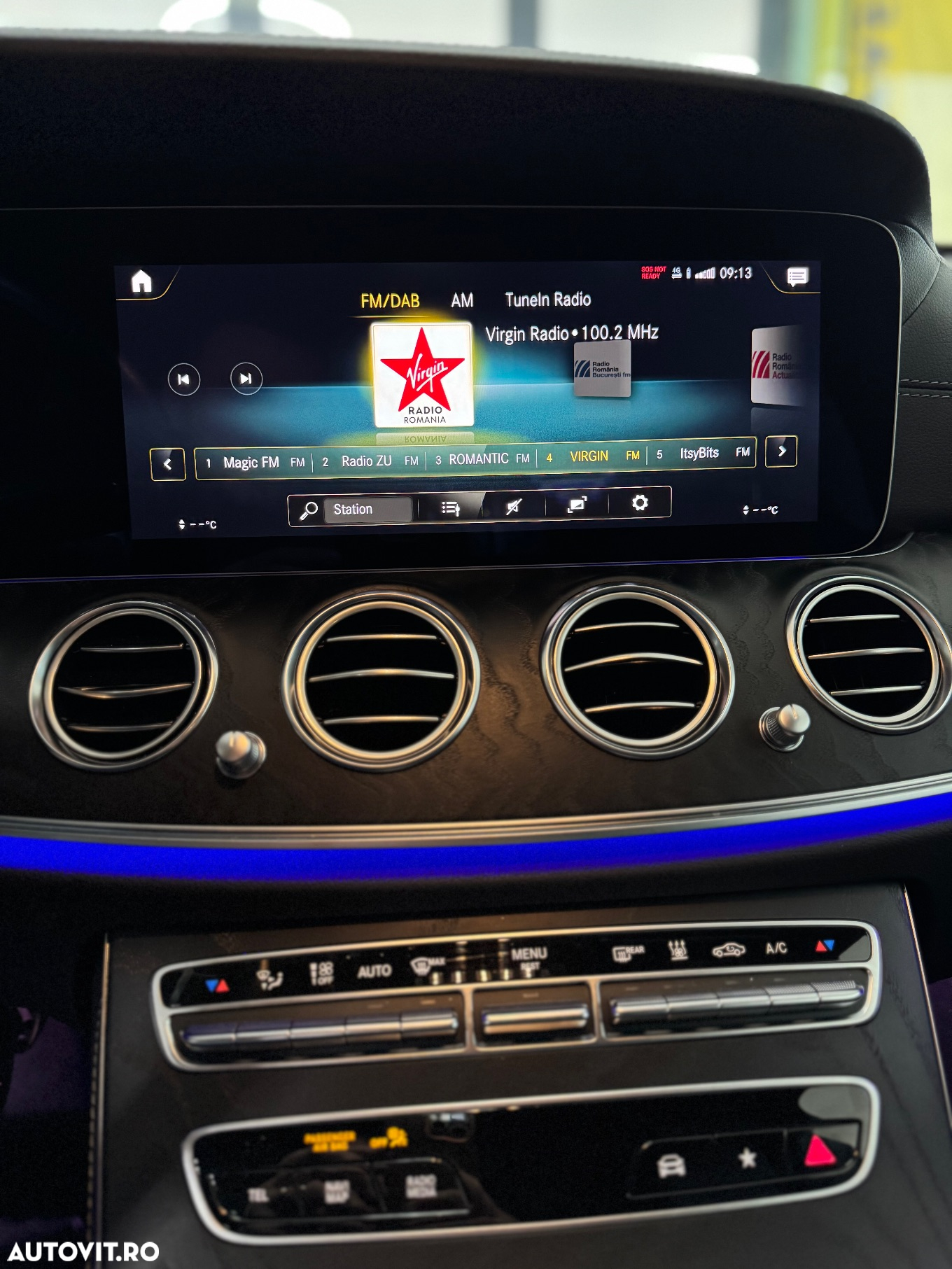 Mercedes-Benz E 300 4Matic 9G-TRONIC AMG Line - 32