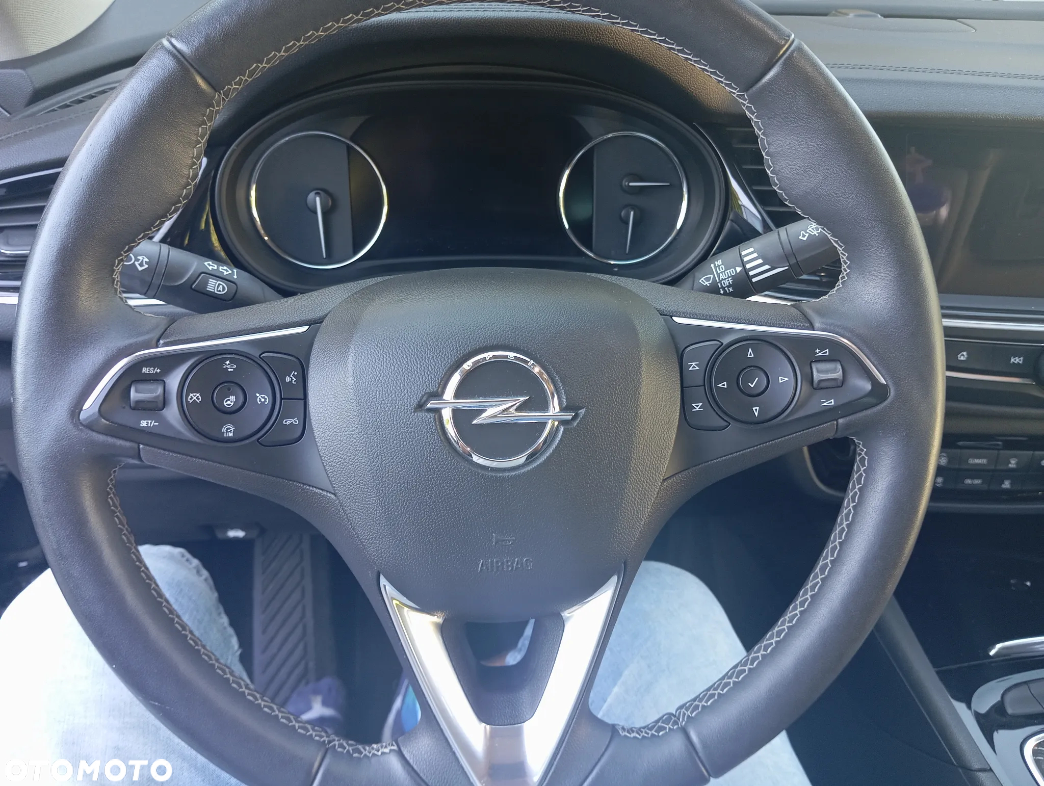 Opel Insignia 1.5 T Elite S&S - 8