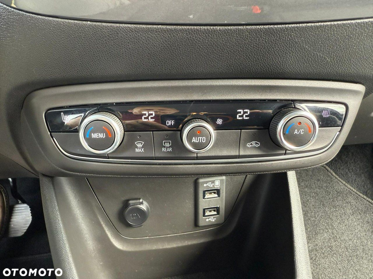 Opel Crossland X - 26