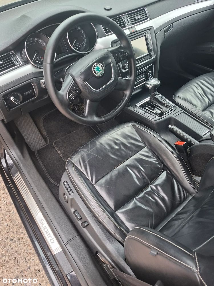 Skoda Superb 2.0 TDI Comfort DSG - 11